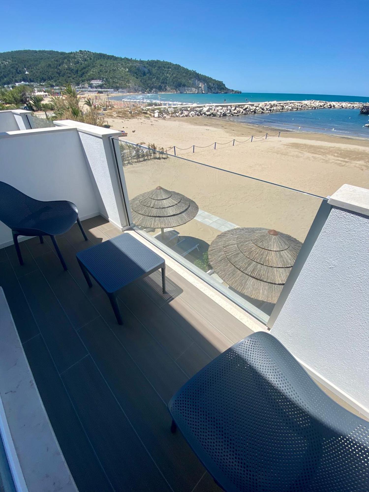 Marina Bay Beach Hotel Peschici Kültér fotó